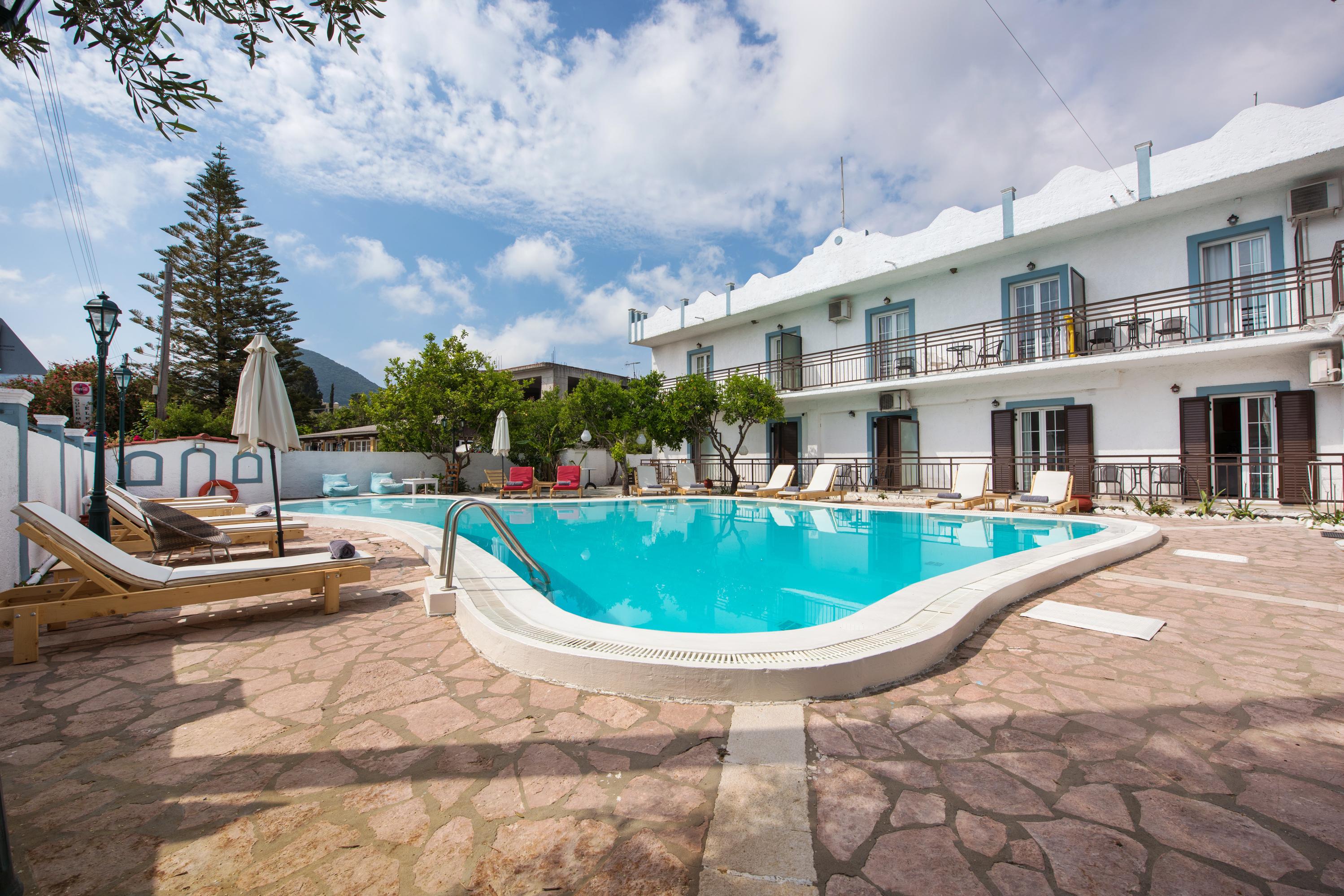 Aquarius Aparthotel Mesongí