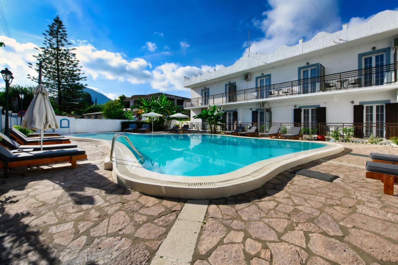 Aquarius Aparthotel Mesongi